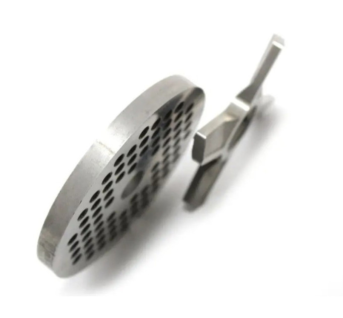 Оригинальные решетка и двухсторонний нож NR8 для мясорубки Zelmer с предохранительными муфтами
